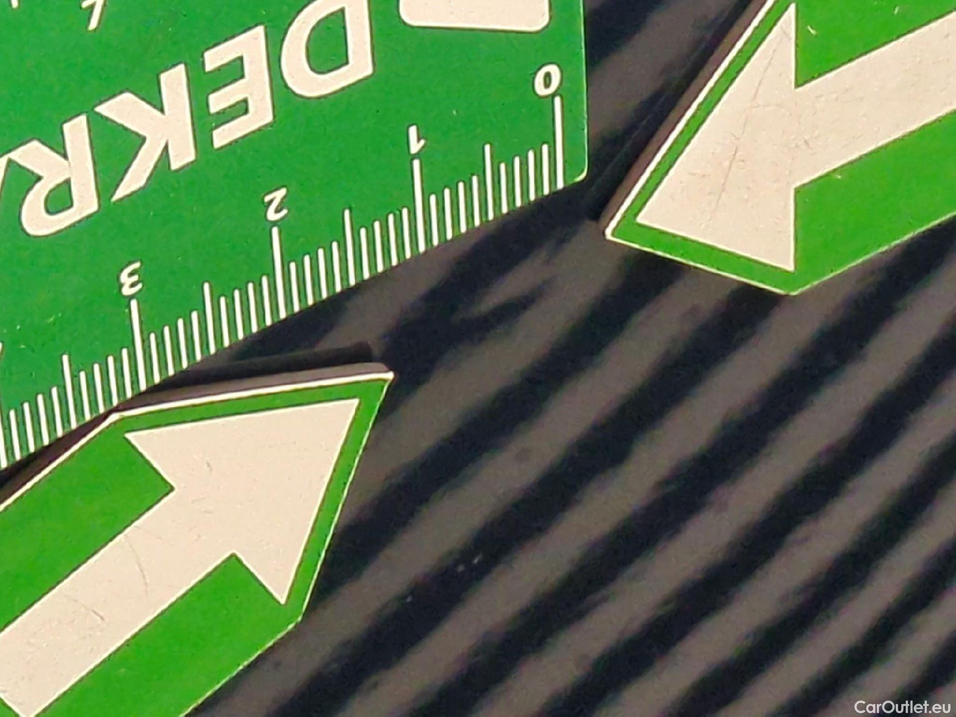  Peugeot  3008  Allure Pack 1.5 HDi 130CV BVA8 E6d #31