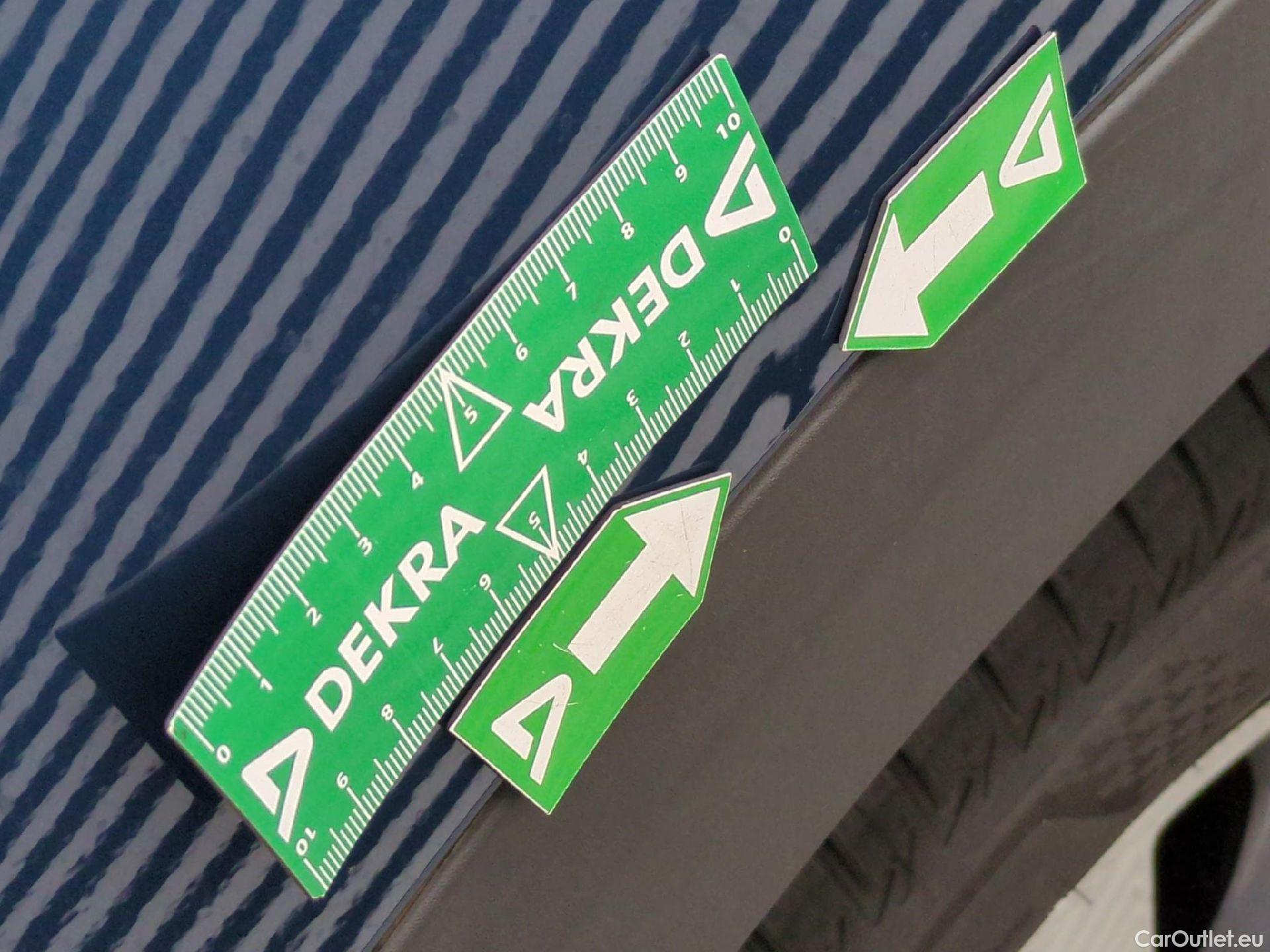  Peugeot  3008  Allure Pack 1.5 HDi 130CV BVA8 E6d #17