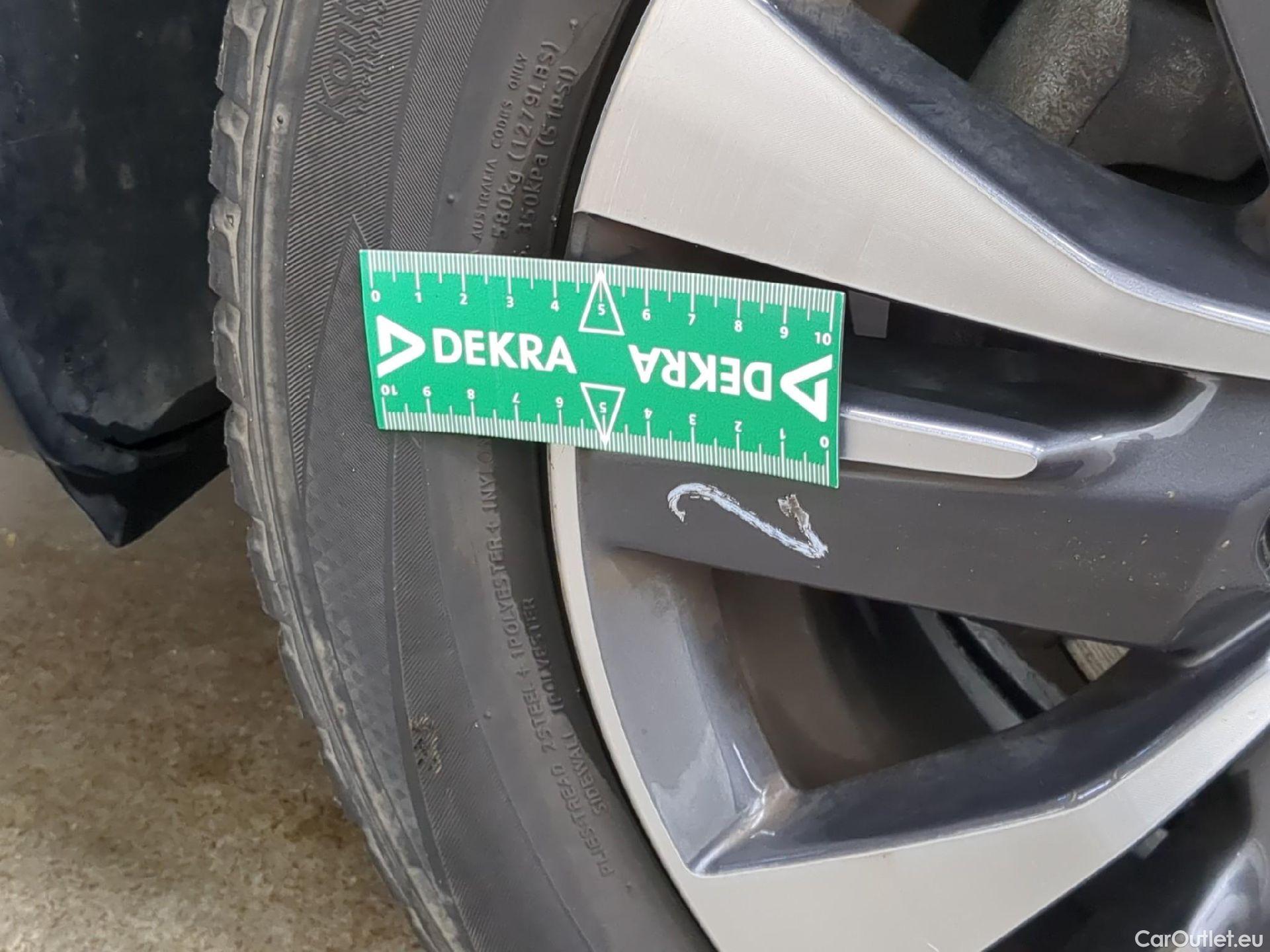  Peugeot  2008  Allure Business 1.2 PureTech 130CV BVA6 E6dT #12