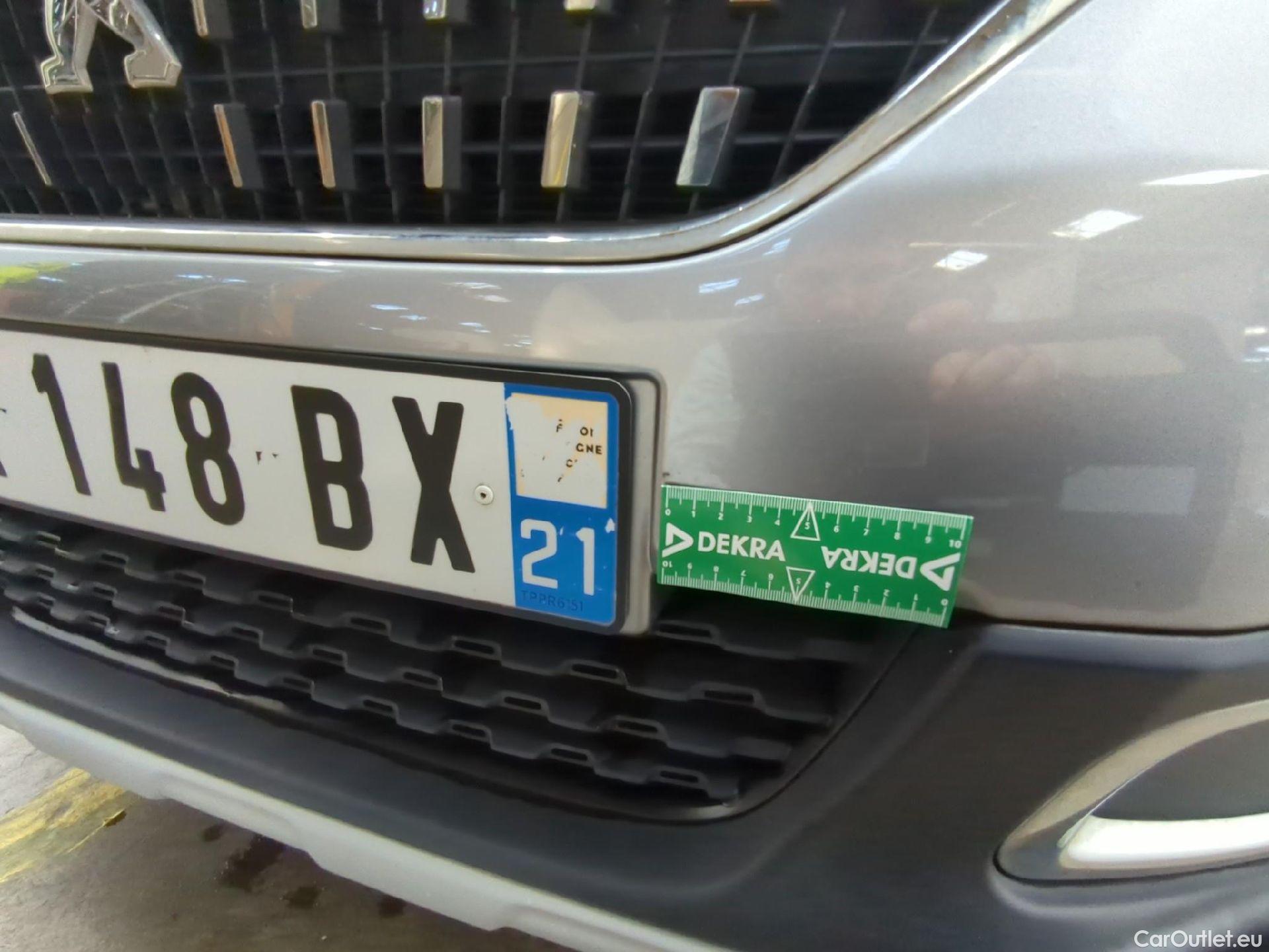  Peugeot  2008  Allure Business 1.2 PureTech 130CV BVA6 E6dT #21