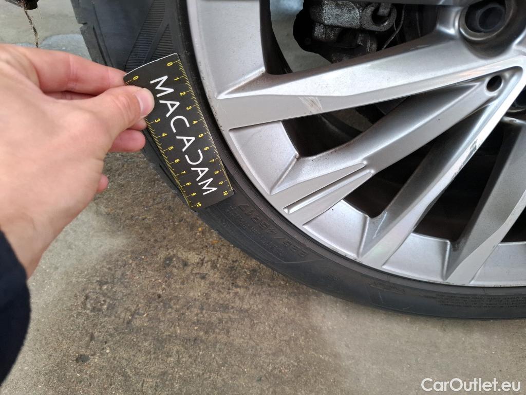  Bmw  Serie 1 Série 1 Berline 118 i Luxury 1.5 140CV BVA7 E6dT #19