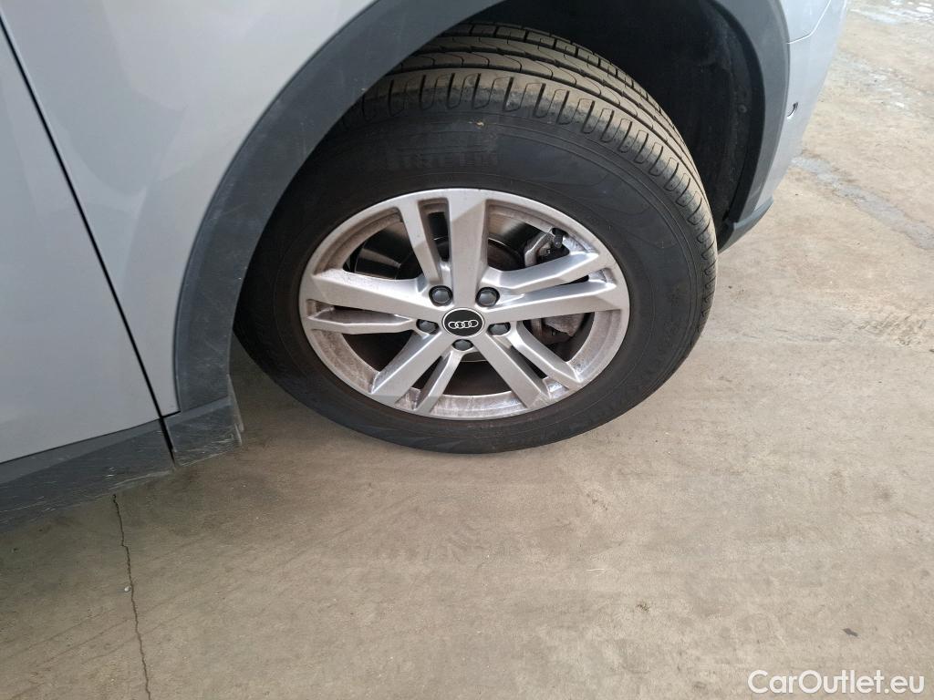  Audi  Q3 AUDI  / 2018 / 5P / SUV 45 TFSI E 245 S TRONIC BUSINESS LINE #17