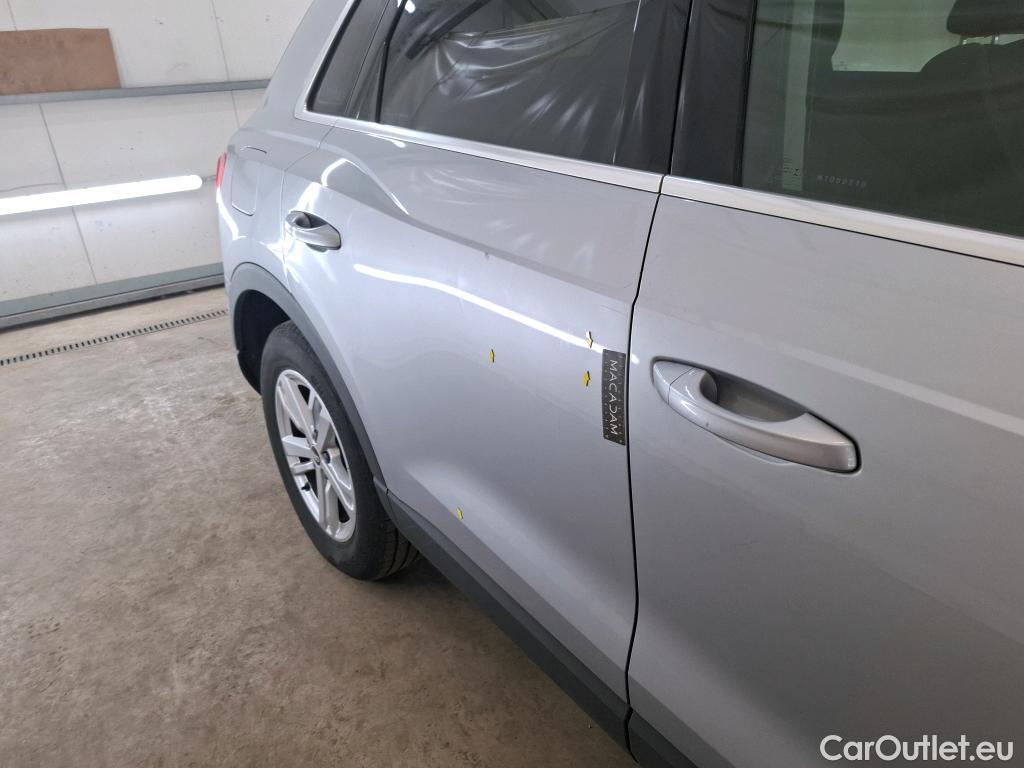  Audi  Q3 AUDI  / 2018 / 5P / SUV 45 TFSI E 245 S TRONIC BUSINESS LINE #27