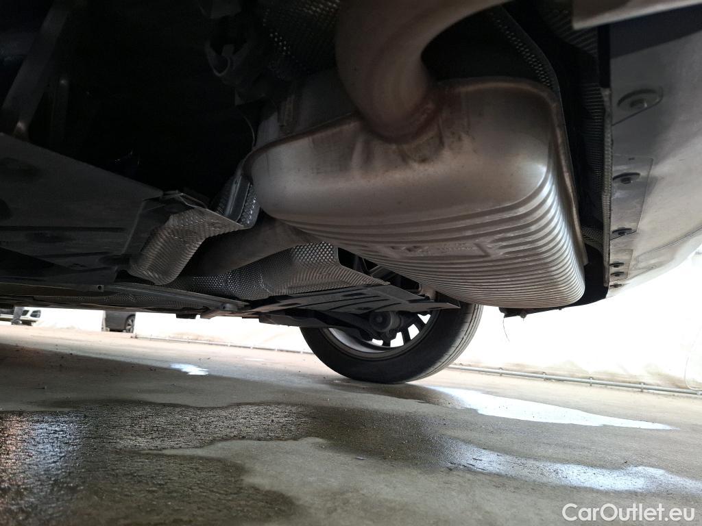  Bmw  Serie 1 Série 1 Berline 118 i Luxury 1.5 140CV BVA7 E6dT #30