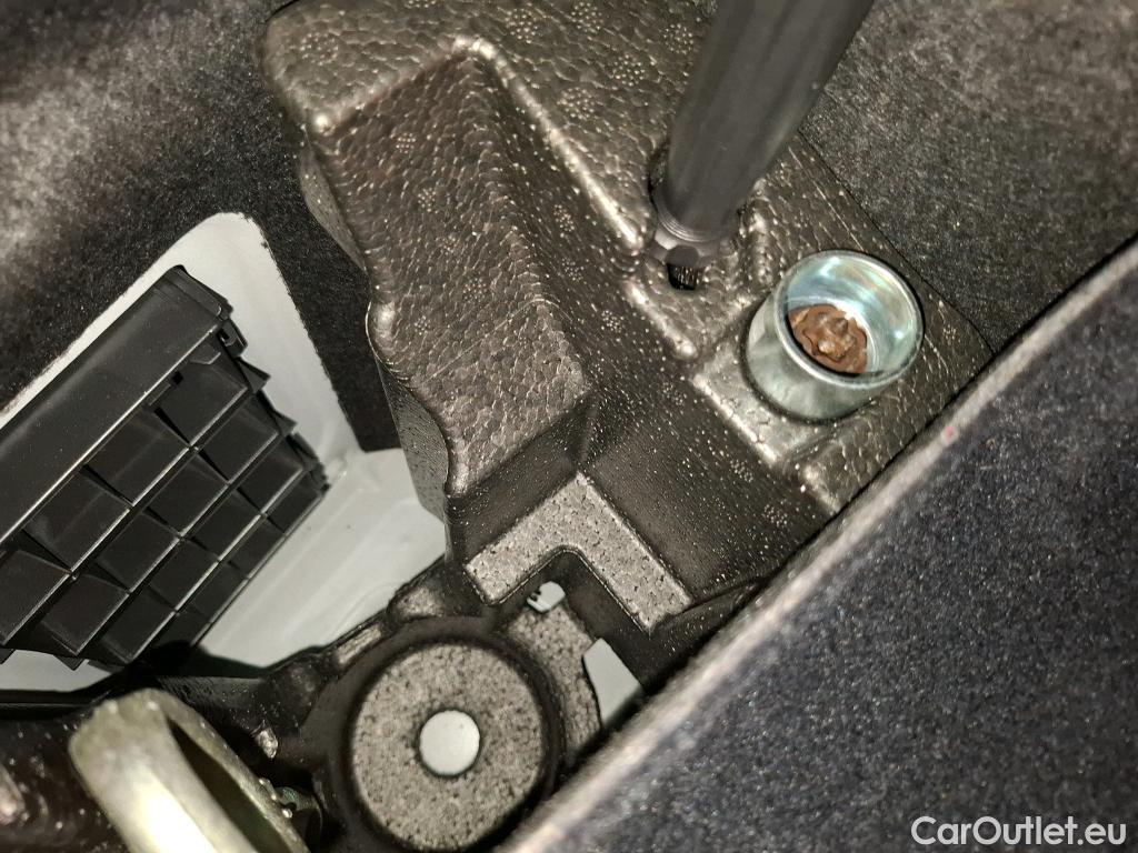  Bmw  X2 Série  sDrive 18i Lounge 1.5 135CV BVM6 E6d #13