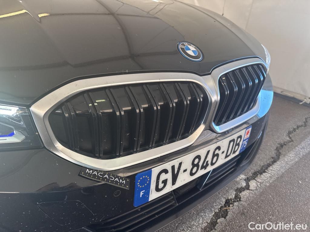  Bmw  Serie 3 BMW Série 3 Berline / 2022 / 4P / Berline 320e 204ch Business Design BVA8 Hybride #9