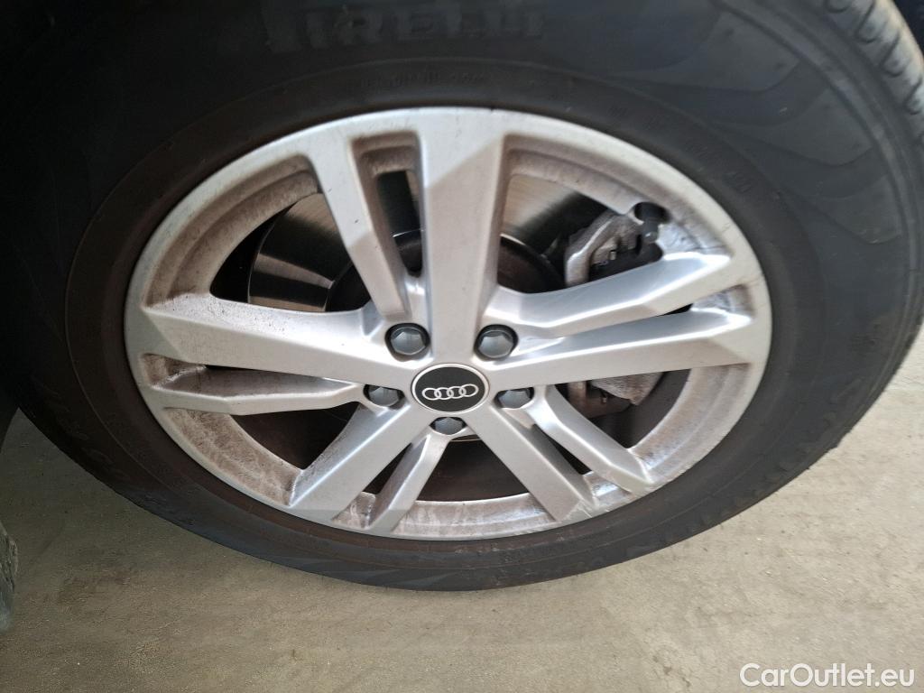  Audi  Q3 AUDI  / 2018 / 5P / SUV 45 TFSI E 245 S TRONIC BUSINESS LINE #18