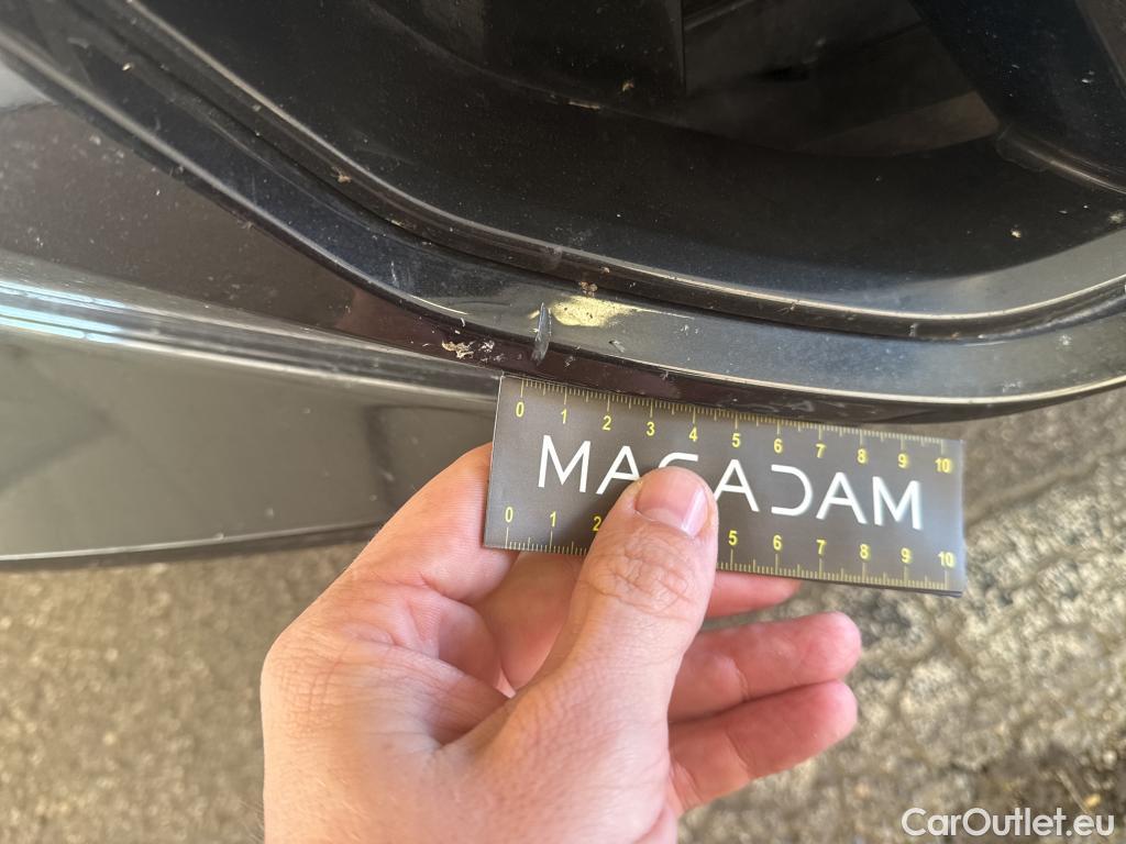  Bmw  Serie 3 BMW Série 3 Berline / 2022 / 4P / Berline 320e 204ch Business Design BVA8 Hybride #2