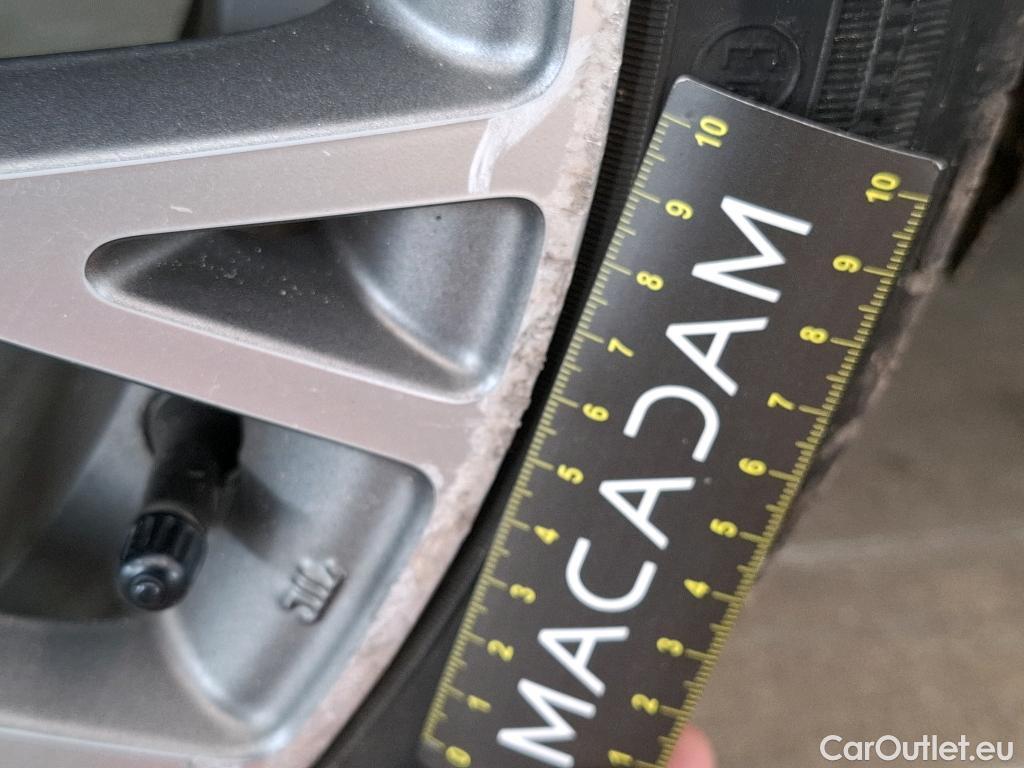  Fiat  500 FIAT  / 2015 / 3P / Berline Hybrid 1.0 BSG 70 ch Dolcevita Plus #33