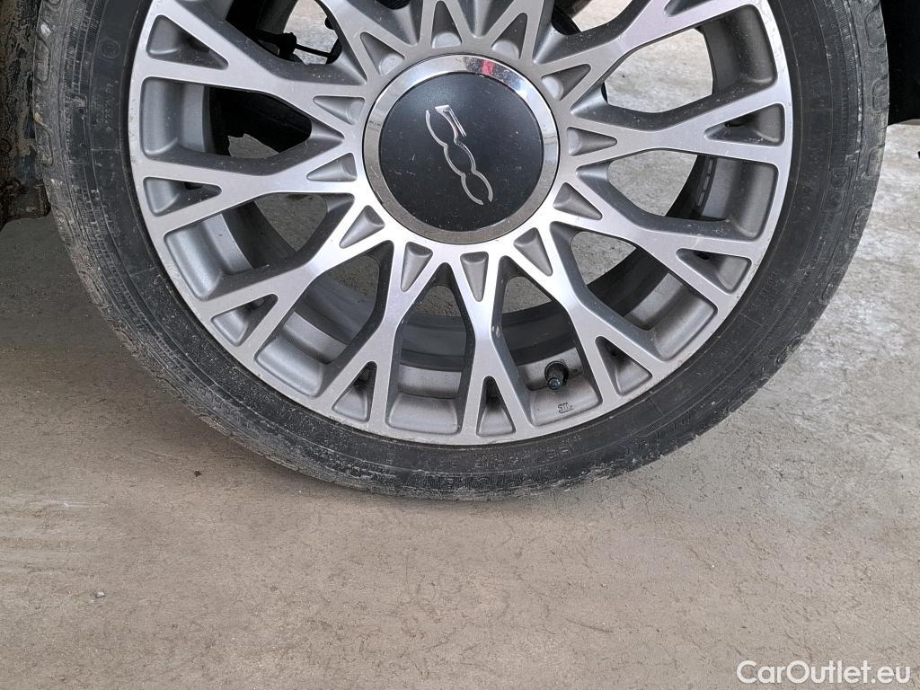  Fiat  500 FIAT  / 2015 / 3P / Berline Hybrid 1.0 BSG 70 ch Dolcevita Plus #48