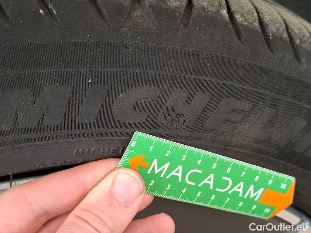  Mercedes  GLA MERCEDES-BENZ  / 2020 / 5P / SUV 1.3  250 e AMG LINE DCT #5