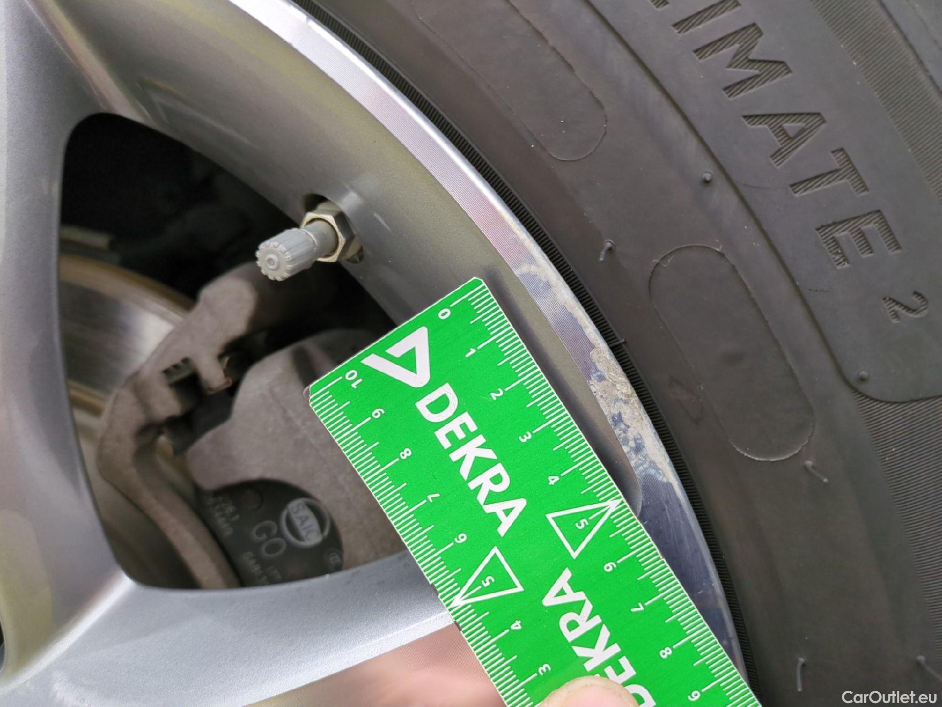  MG  EHS MG  / 2021 / 5P / SUV 1.5T GDI PHEV Luxury Auto #5