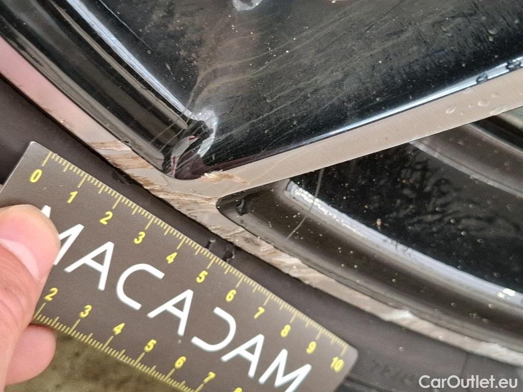  Mercedes  G-Klasee MERCEDES-BENZ GLC / 2019 / 5P / SUV 2.0 GLC 300 DE AMG LINE 4MATIC #27