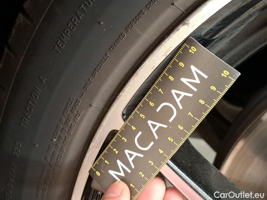  Mercedes  G-Klasee MERCEDES-BENZ GLC / 2019 / 5P / SUV 2.0 GLC 300 DE AMG LINE 4MATIC #16