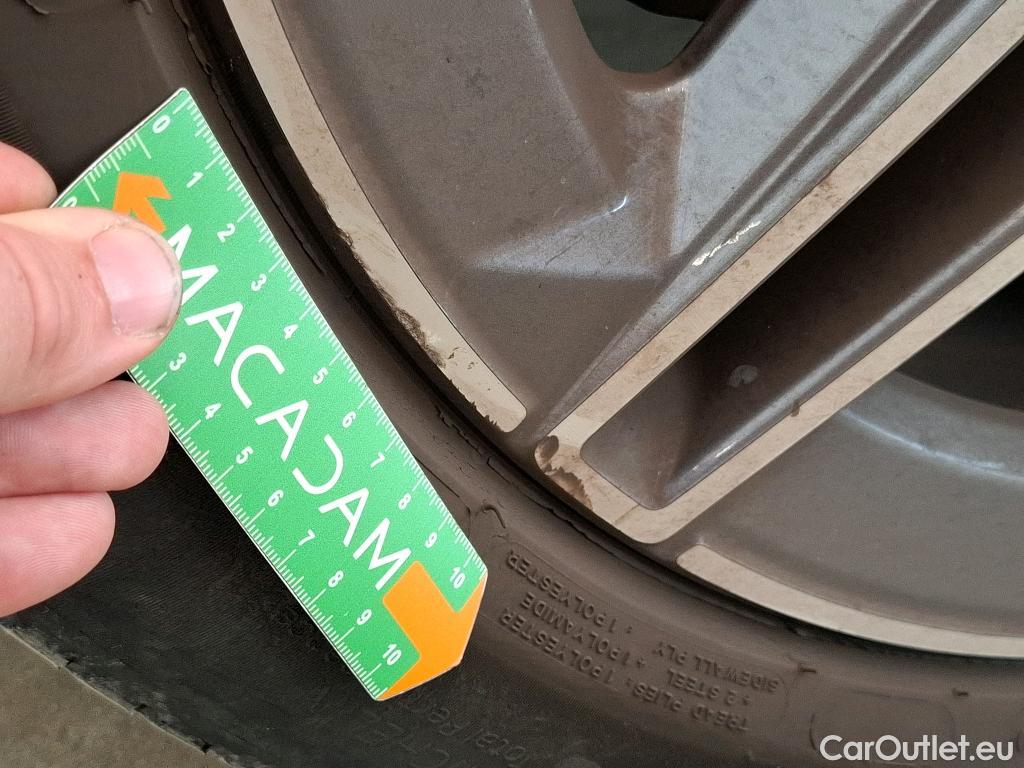  Mercedes  GLA MERCEDES-BENZ  / 2020 / 5P / SUV 1.3  250 e AMG LINE DCT #45