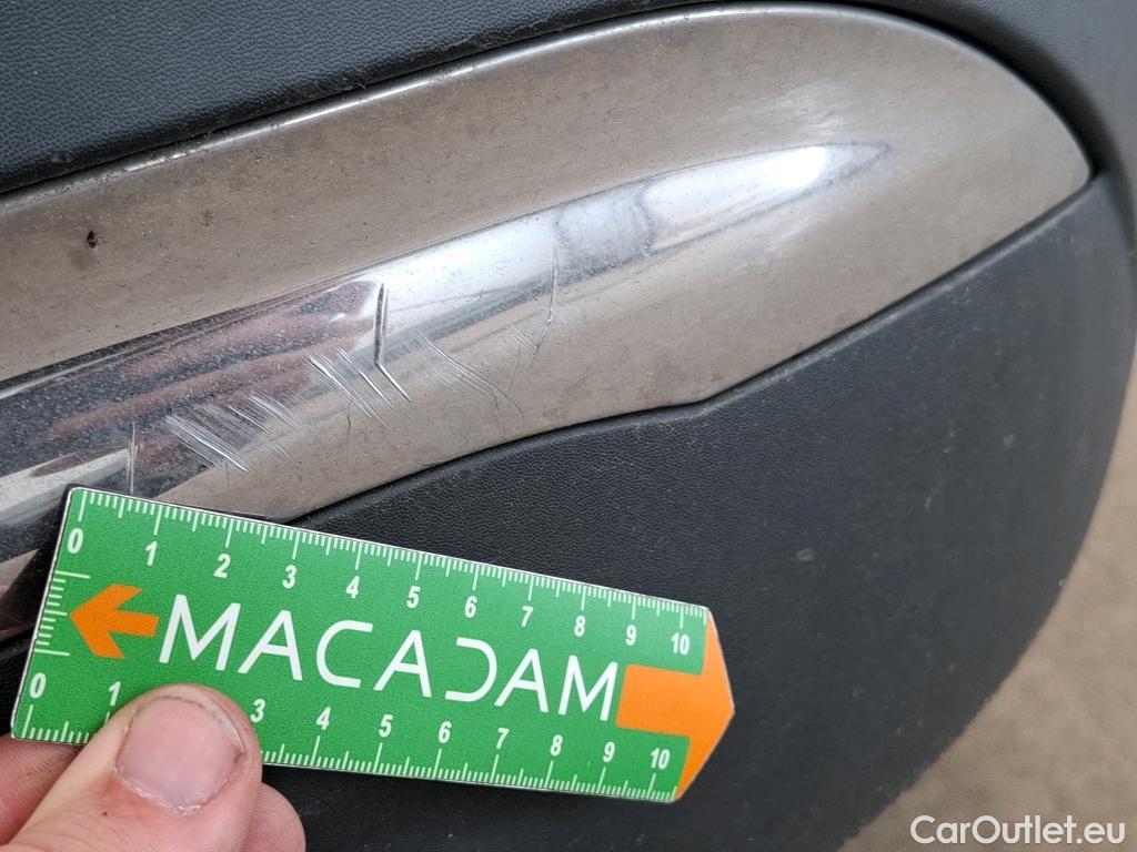  Mercedes  GLA MERCEDES-BENZ  / 2020 / 5P / SUV 1.3  250 e AMG LINE DCT #35