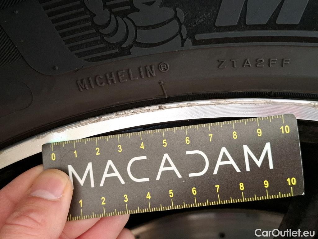  Mercedes  G-Klasee MERCEDES-BENZ GLC / 2019 / 5P / SUV 2.0 GLC 300 DE AMG LINE 4MATIC #13