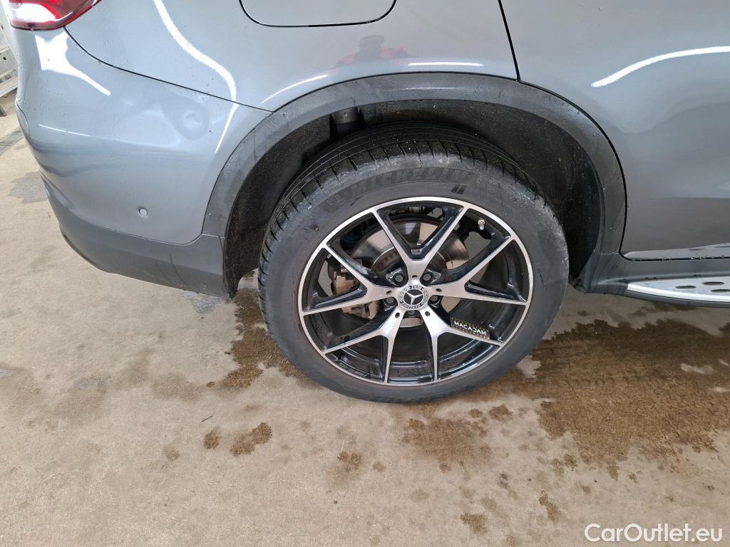  Mercedes  G-Klasee MERCEDES-BENZ GLC / 2019 / 5P / SUV 2.0 GLC 300 DE AMG LINE 4MATIC #18