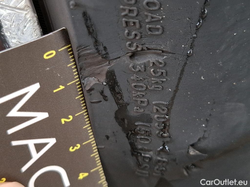  Mercedes  G-Klasee MERCEDES-BENZ GLC / 2019 / 5P / SUV 2.0 GLC 300 DE AMG LINE 4MATIC #4