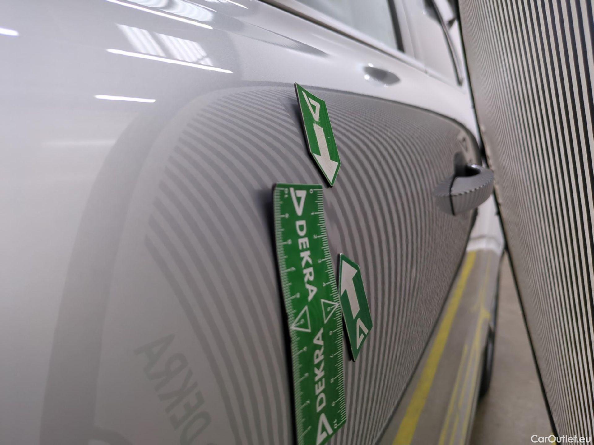  MG  EHS MG  / 2021 / 5P / SUV 1.5T GDI PHEV Luxury Auto #16