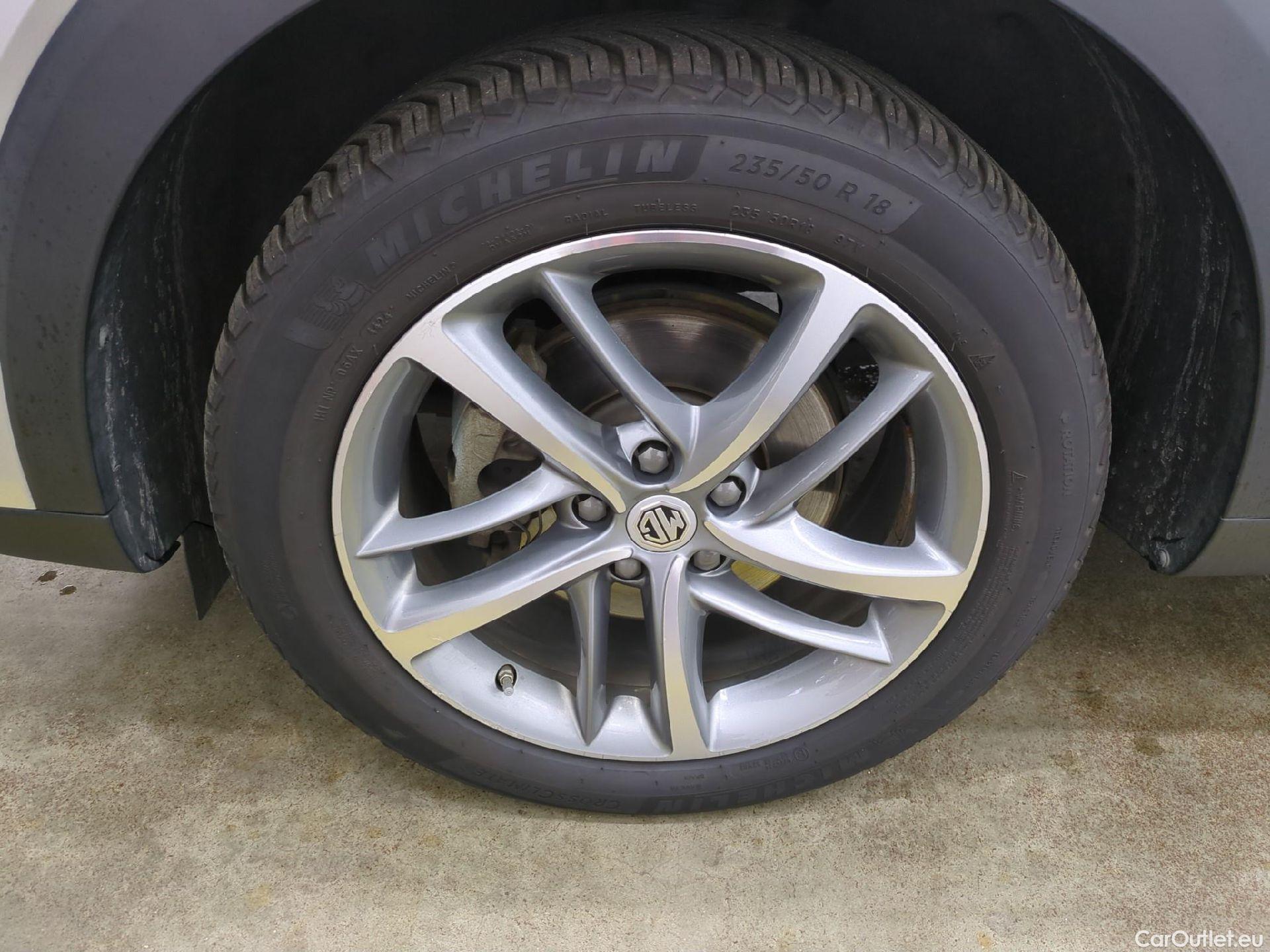  MG  EHS MG  / 2021 / 5P / SUV 1.5T GDI PHEV Luxury Auto #2