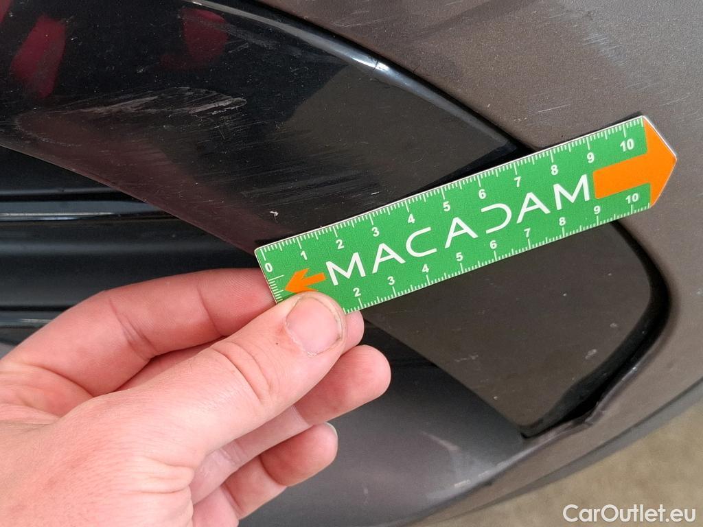  Mercedes  GLA MERCEDES-BENZ  / 2020 / 5P / SUV 1.3  250 e AMG LINE DCT #49