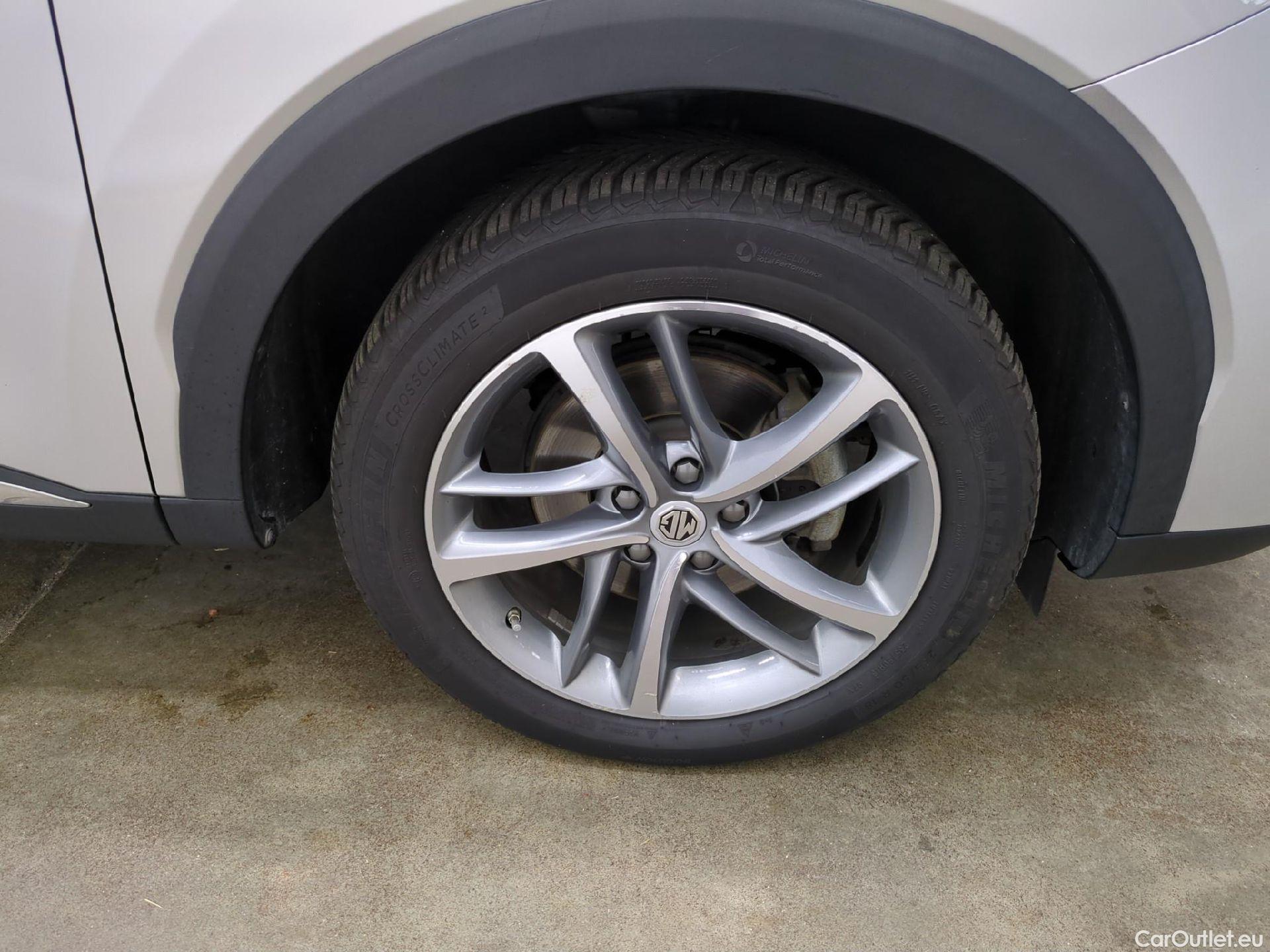  MG  EHS MG  / 2021 / 5P / SUV 1.5T GDI PHEV Luxury Auto #11