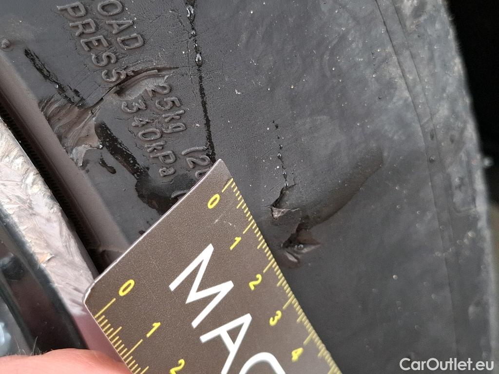  Mercedes  G-Klasee MERCEDES-BENZ GLC / 2019 / 5P / SUV 2.0 GLC 300 DE AMG LINE 4MATIC #2