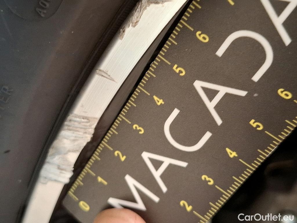  Mercedes  G-Klasee MERCEDES-BENZ GLC / 2019 / 5P / SUV 2.0 GLC 300 DE AMG LINE 4MATIC #26