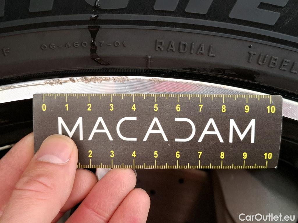  Mercedes  G-Klasee MERCEDES-BENZ GLC / 2019 / 5P / SUV 2.0 GLC 300 DE AMG LINE 4MATIC #14