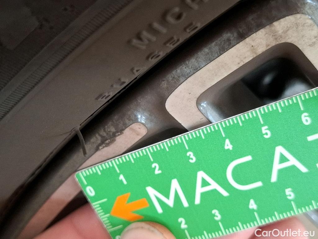  Mercedes  GLA MERCEDES-BENZ  / 2020 / 5P / SUV 1.3  250 e AMG LINE DCT #46