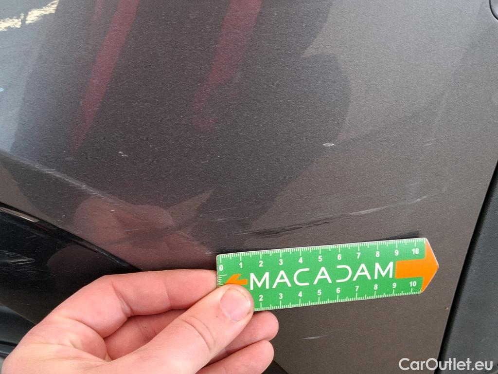  Mercedes  GLA MERCEDES-BENZ  / 2020 / 5P / SUV 1.3  250 e AMG LINE DCT #12