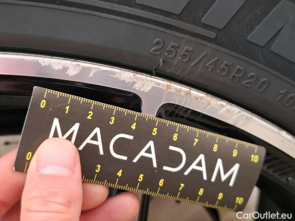  Mercedes  G-Klasee MERCEDES-BENZ GLC / 2019 / 5P / SUV 2.0 GLC 300 DE AMG LINE 4MATIC #22