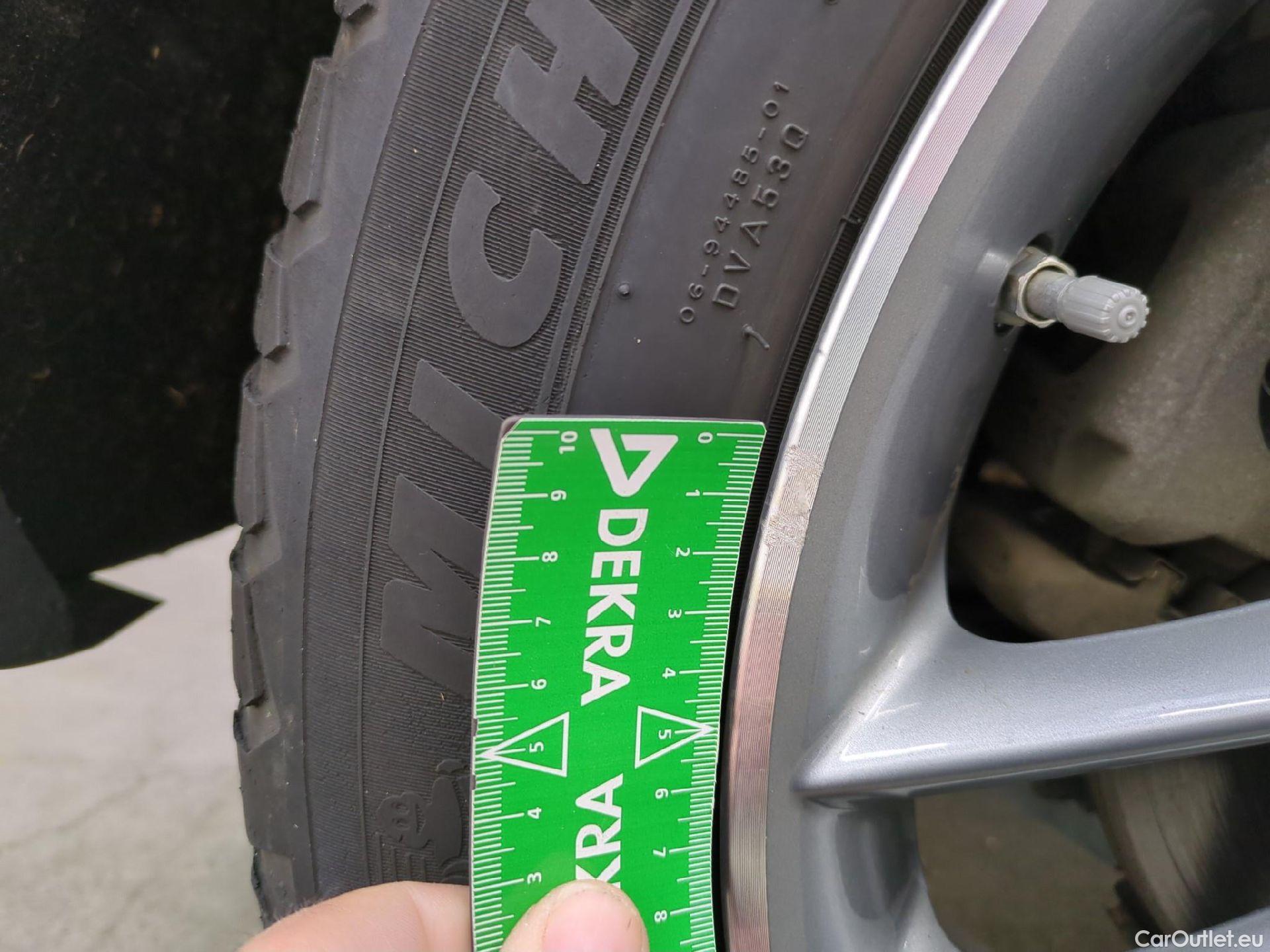  MG  EHS MG  / 2021 / 5P / SUV 1.5T GDI PHEV Luxury Auto #7