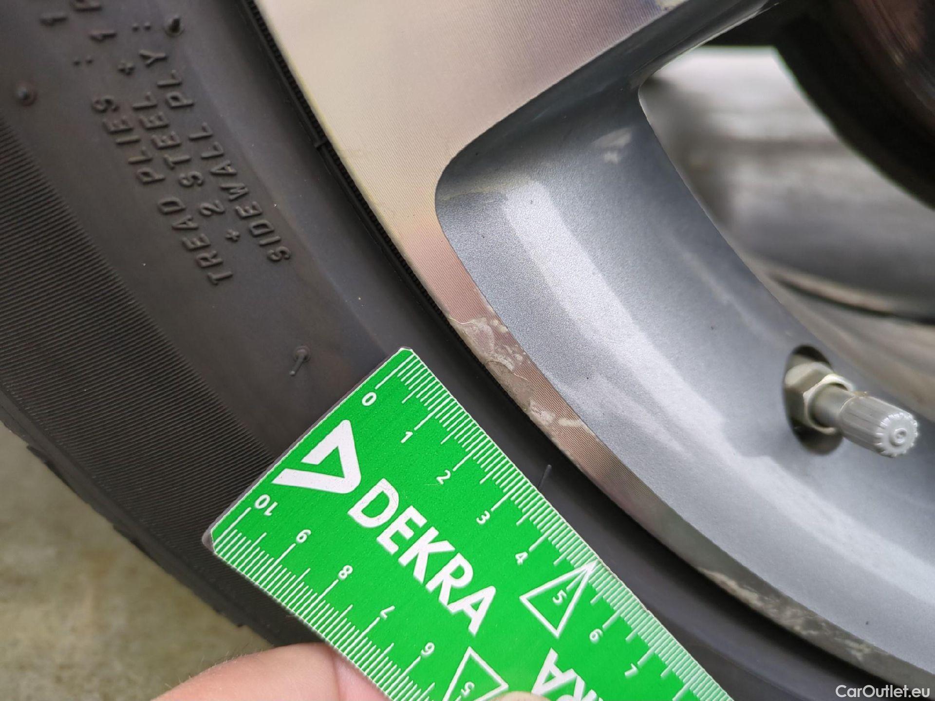  MG  EHS MG  / 2021 / 5P / SUV 1.5T GDI PHEV Luxury Auto #3