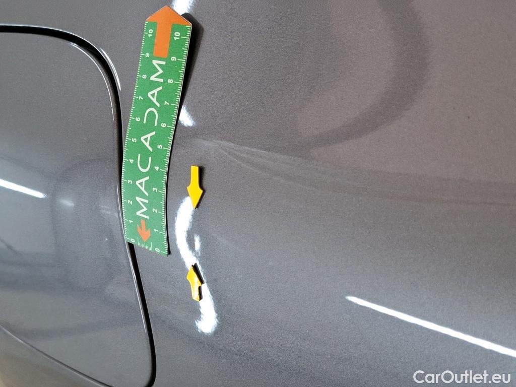  Mercedes  GLA MERCEDES-BENZ  / 2020 / 5P / SUV 1.3  250 e AMG LINE DCT #41