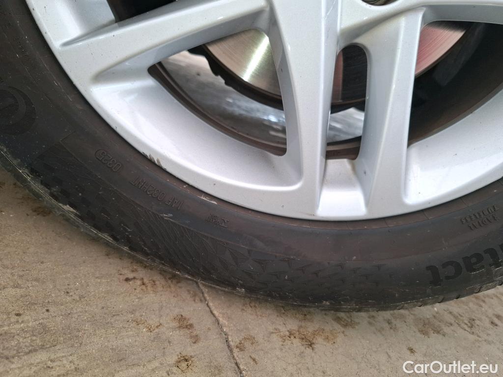  Toyota  C-HR TOYOTA  / 2016 / 5P / SUV 1.8 Hybride 122 Dynamic Business Beyond #13