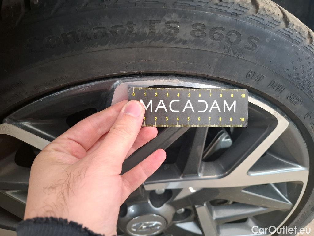  Hyundai  Konna HYUNDAI Kona / 2020 / 5P / SUV 1.6 HYBRID 141 EXECUTIVE HEV #5