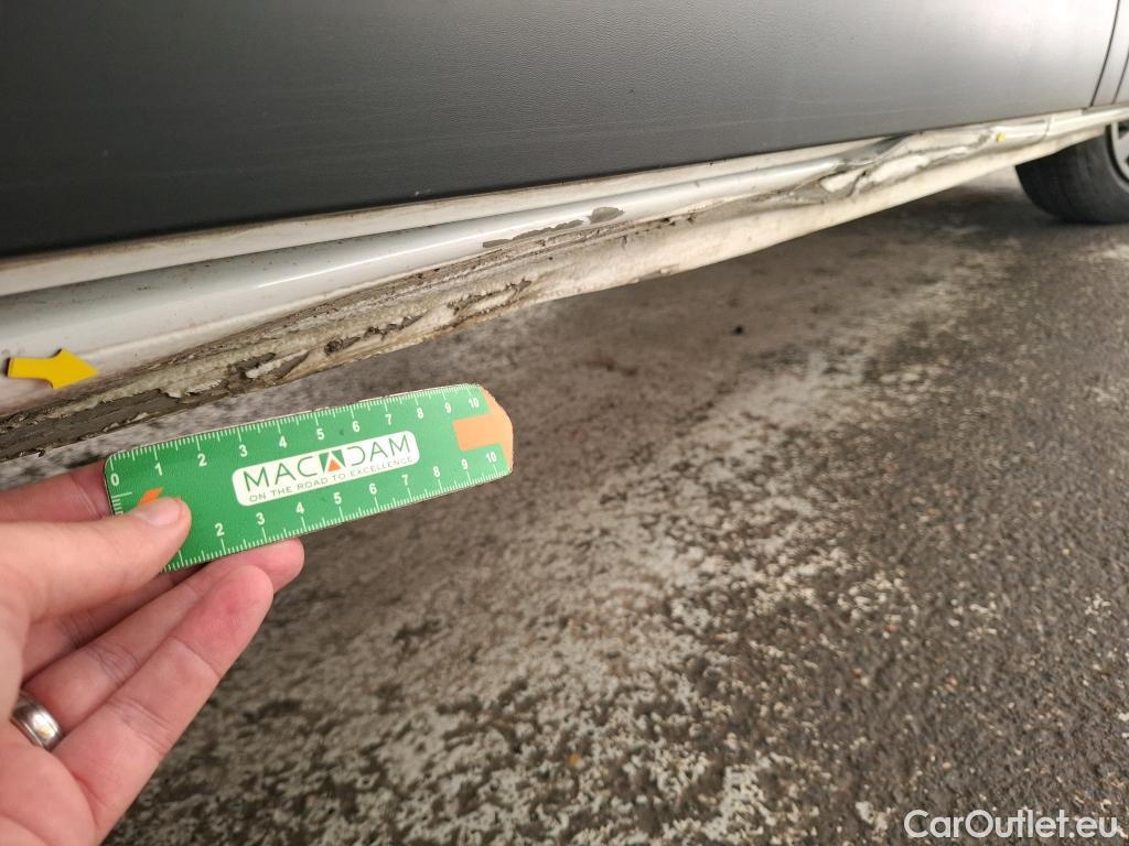  Renault  Trafic RENAULT  / 2019 / 4P / Fourgon tole NV FG GCF L1H1 1200 dCi 120 S&S #2