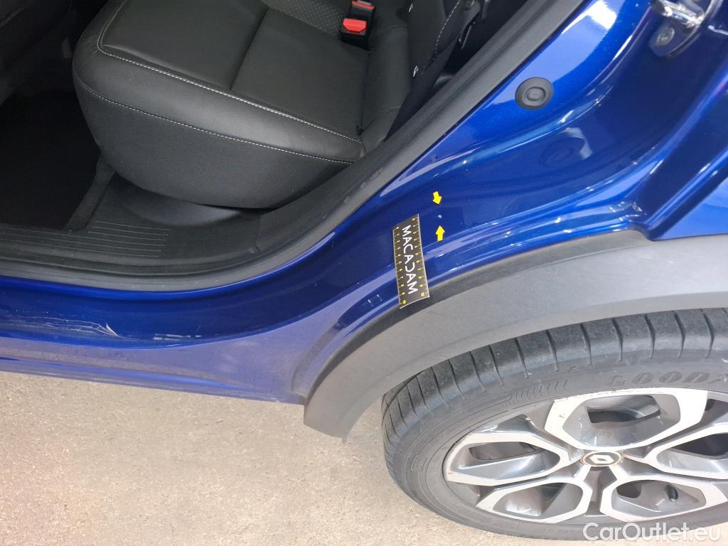  Renault  Captur RENAULT  / 2019 / 5P / SUV Intens TCe 140 EDC FAP -21 #5