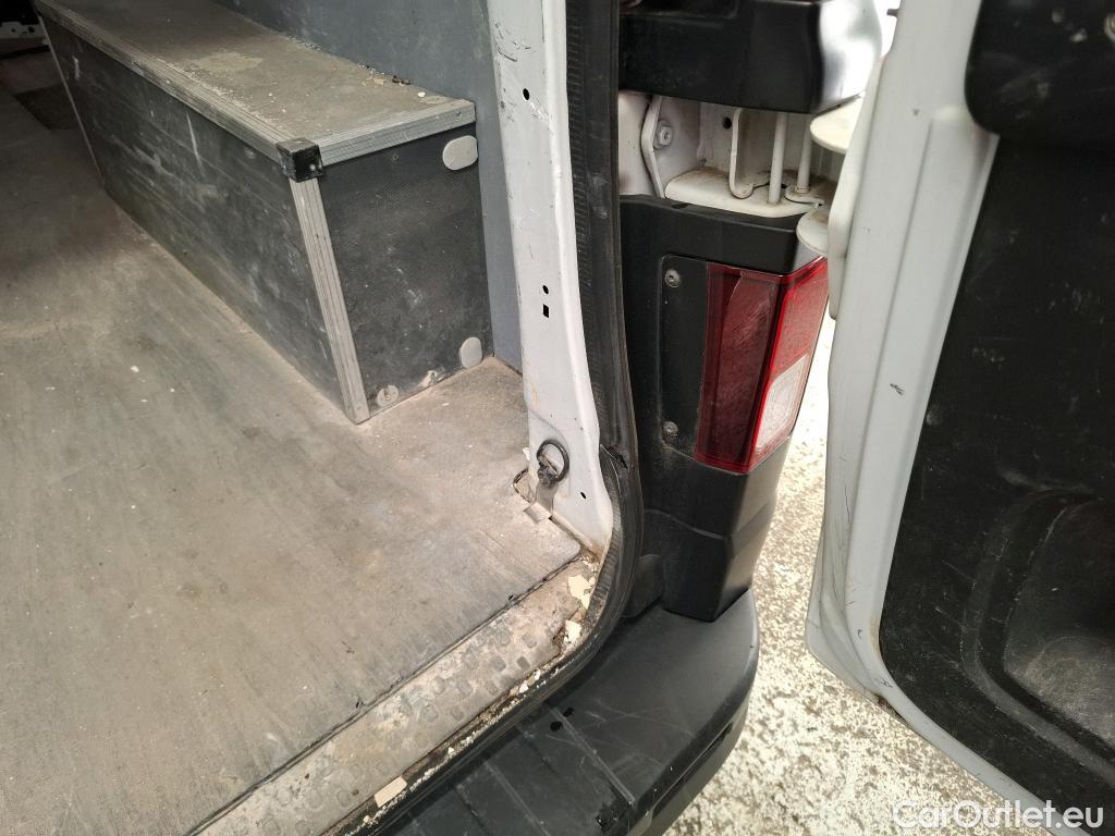  Renault  Trafic RENAULT  / 2019 / 4P / Fourgon tole NV FG GCF L1H1 1200 dCi 120 S&S #15