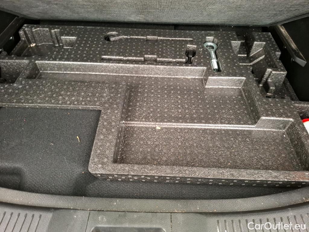  Land Rover  Discovery SUZUKI S-CROSS / 2021 / 5P / SUV 1.5 DUALJET HYBRID PRIVILEGE AUTO #6