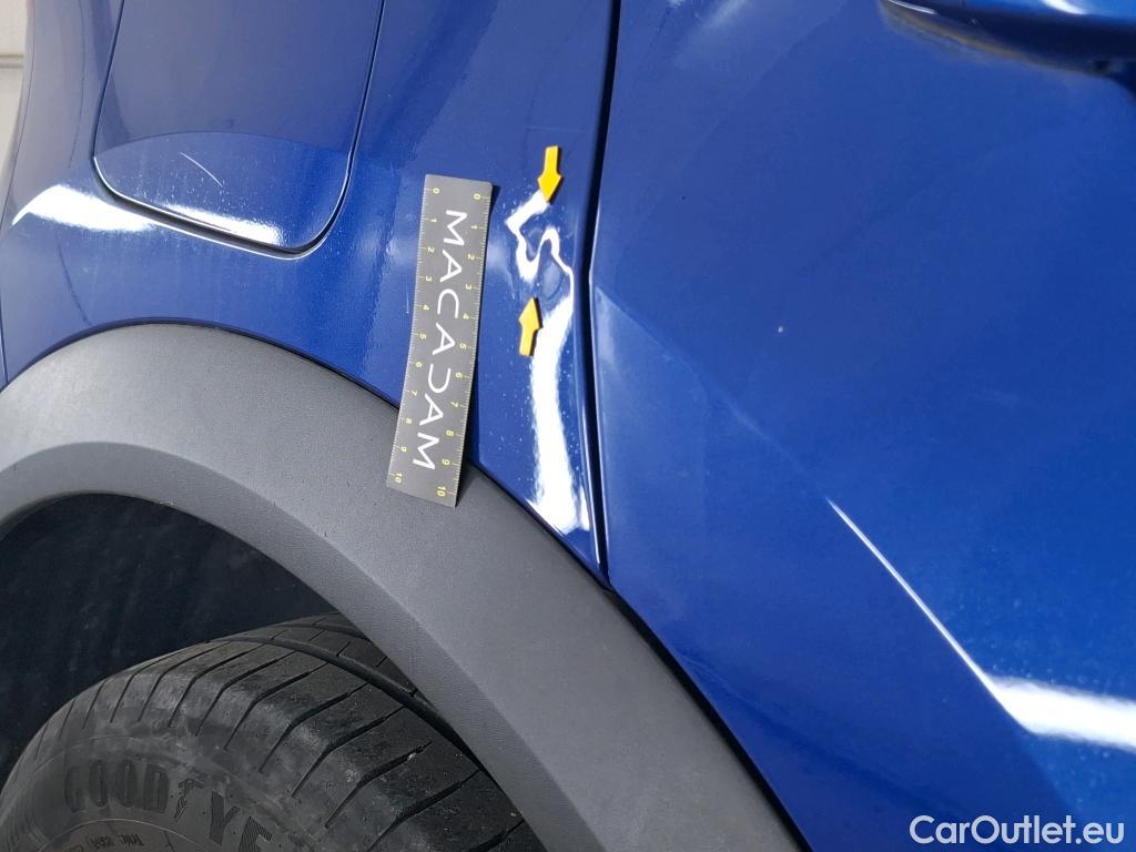  Renault  Captur RENAULT  / 2019 / 5P / SUV Intens TCe 140 EDC FAP -21 #8