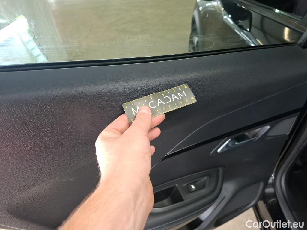  Peugeot  2008  Allure Business 1.2 PureTech 130CV BVA8 E6d #32