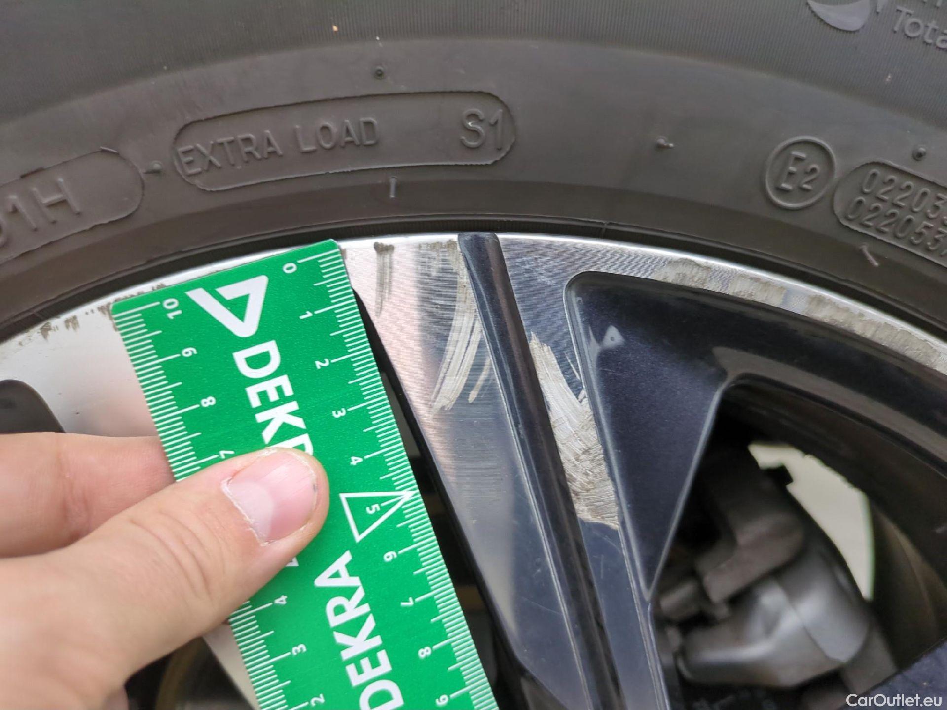  Peugeot  208  Allure Pack 1.2 PureTech 100CV BVA8 E6d #6