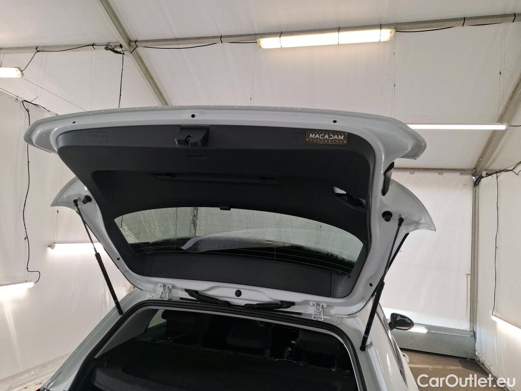  Volkswagen  Golf  VIII Berline Active 1.0 TSI 110CV BVM6 E6d #5