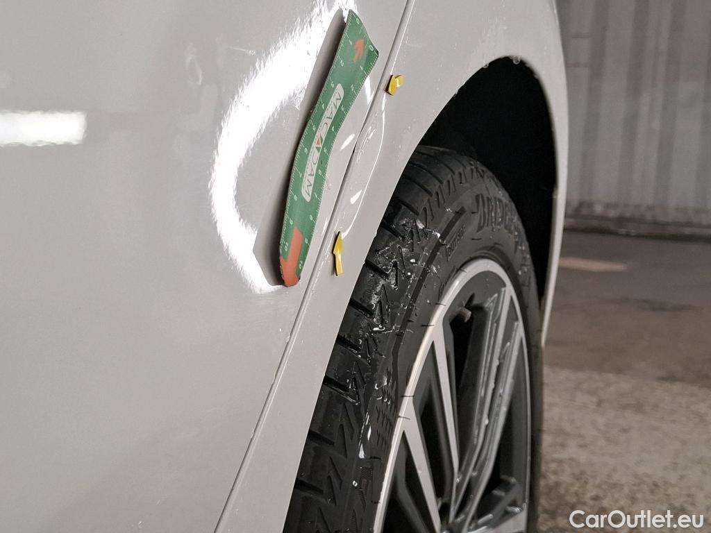  Bmw  Serie 1 BMW Série 1 / 2019 / 5P / Berline 116i DKG7 Business Design #4