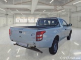  Mitsubishi  L200 MITSUBISHI  / 2015 / 4P / PICKUP 2.4 DI-D CLUB CAB INVITE #2