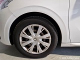  Peugeot  208 PEUGEOT  / 2015 / 5P / Berlina Van Active BlueHDi 75cv #118