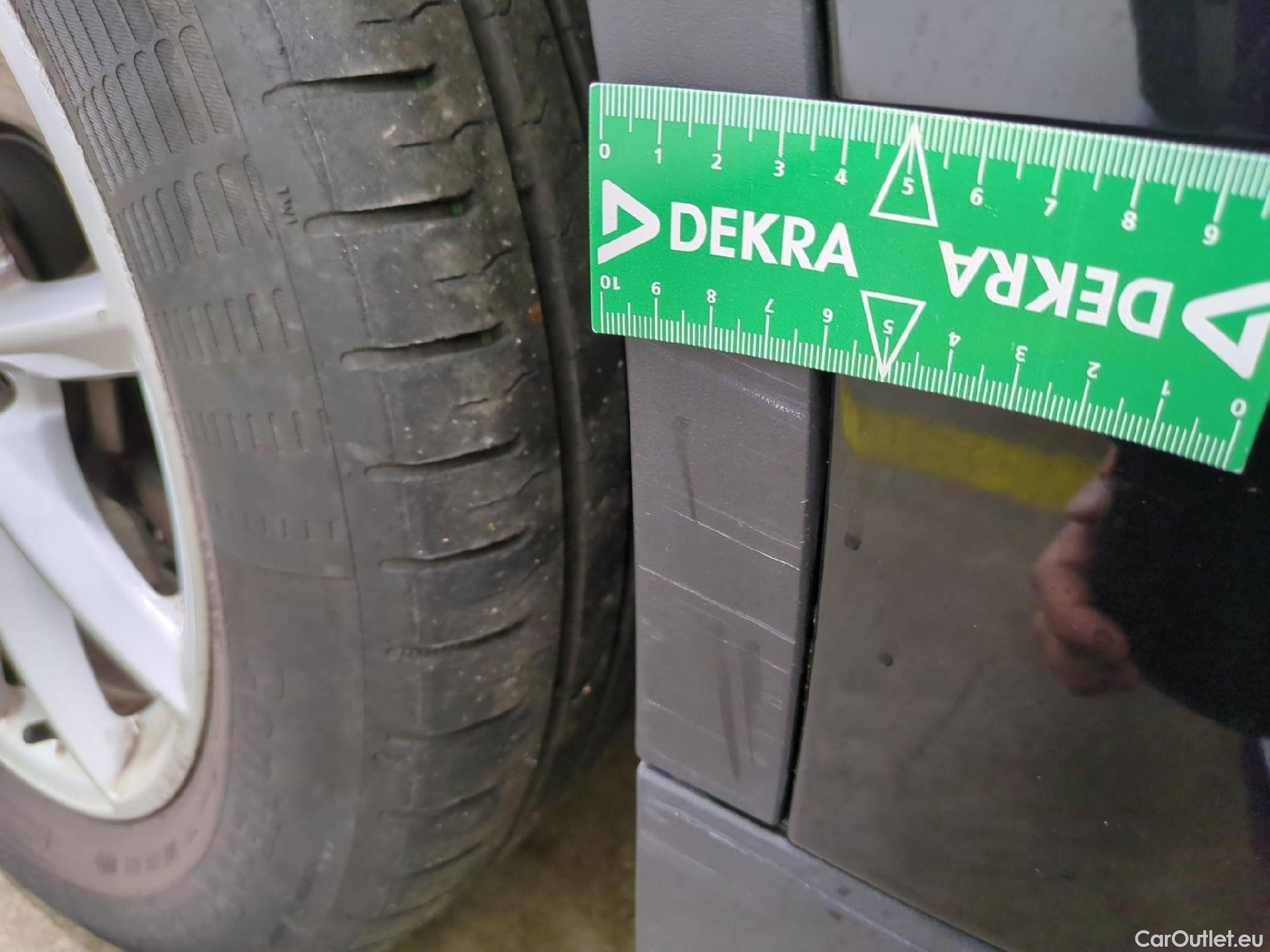  Bmw  X1 Série  sDrive16d Sport 1.5 115CV BVM6 E6dT #28